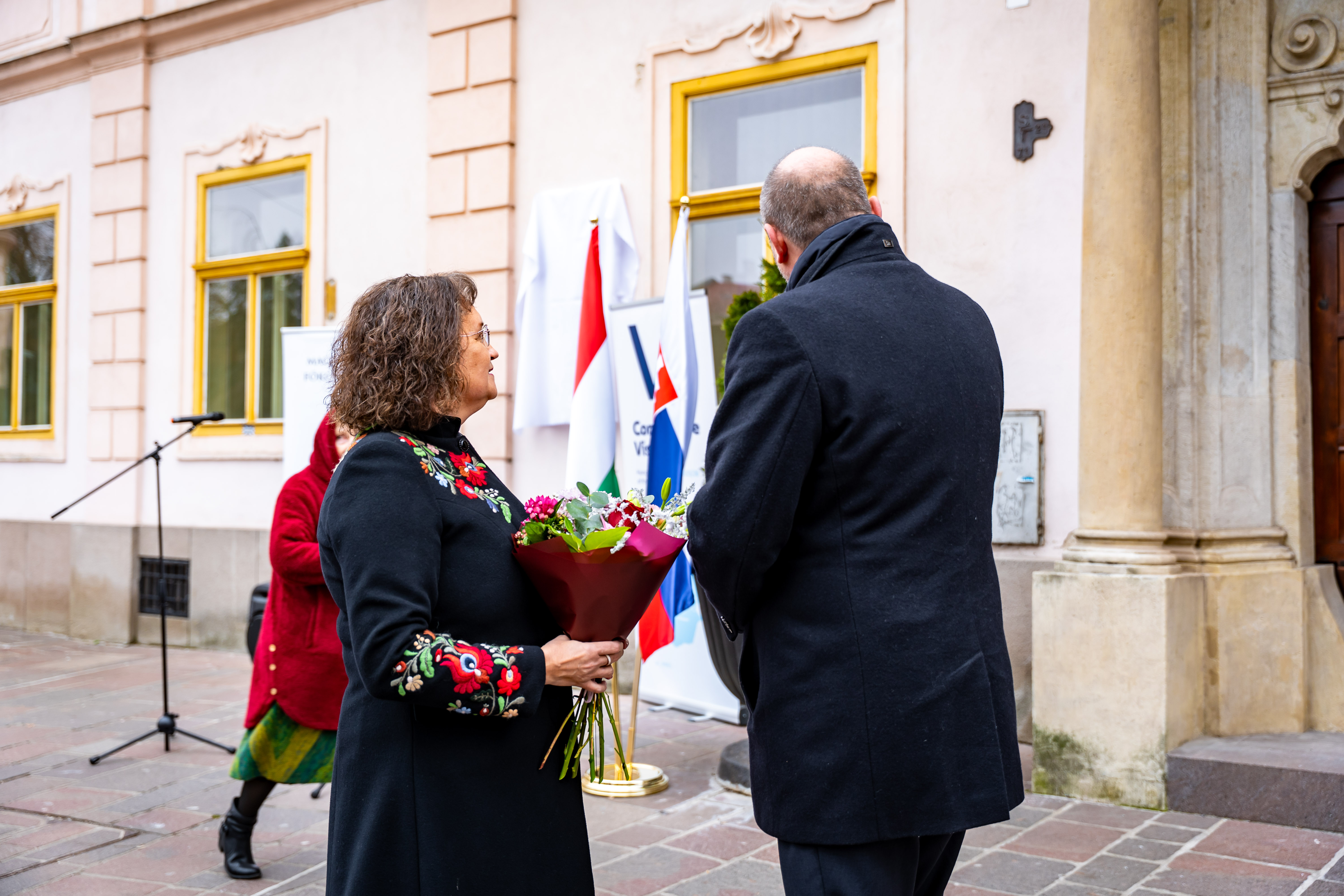 Slavnostne odhalenie pamatnej tabule na pocest kosickeho biskupa Augustina Fischer-Colbrieho-1